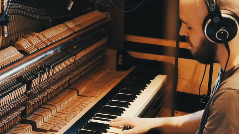 IN EI RAISAN (IN PRAISE OF SHADOWS)